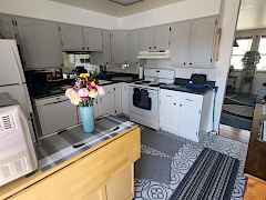 c kitchen b c kitchen b