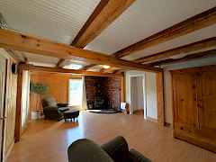 Living room pic 4