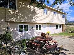 Walkout basement has own parking area